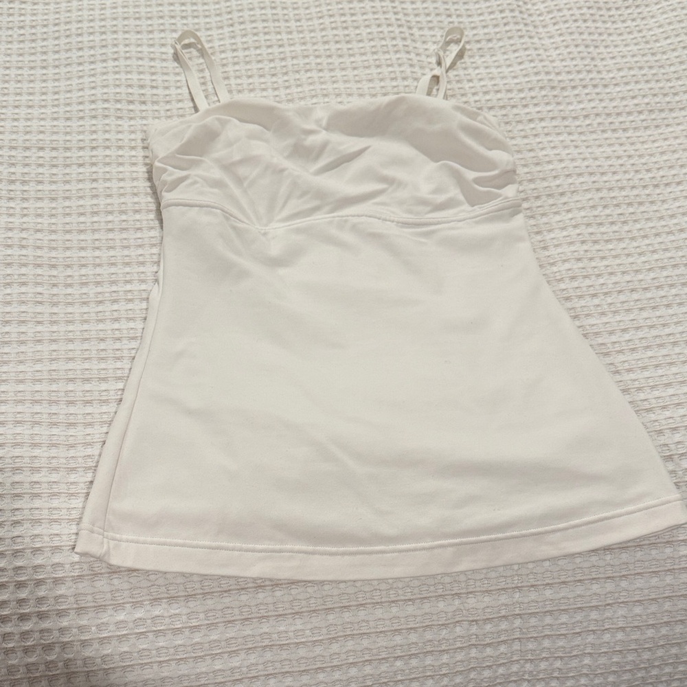 Maidenform ivory Camisole. Size M.